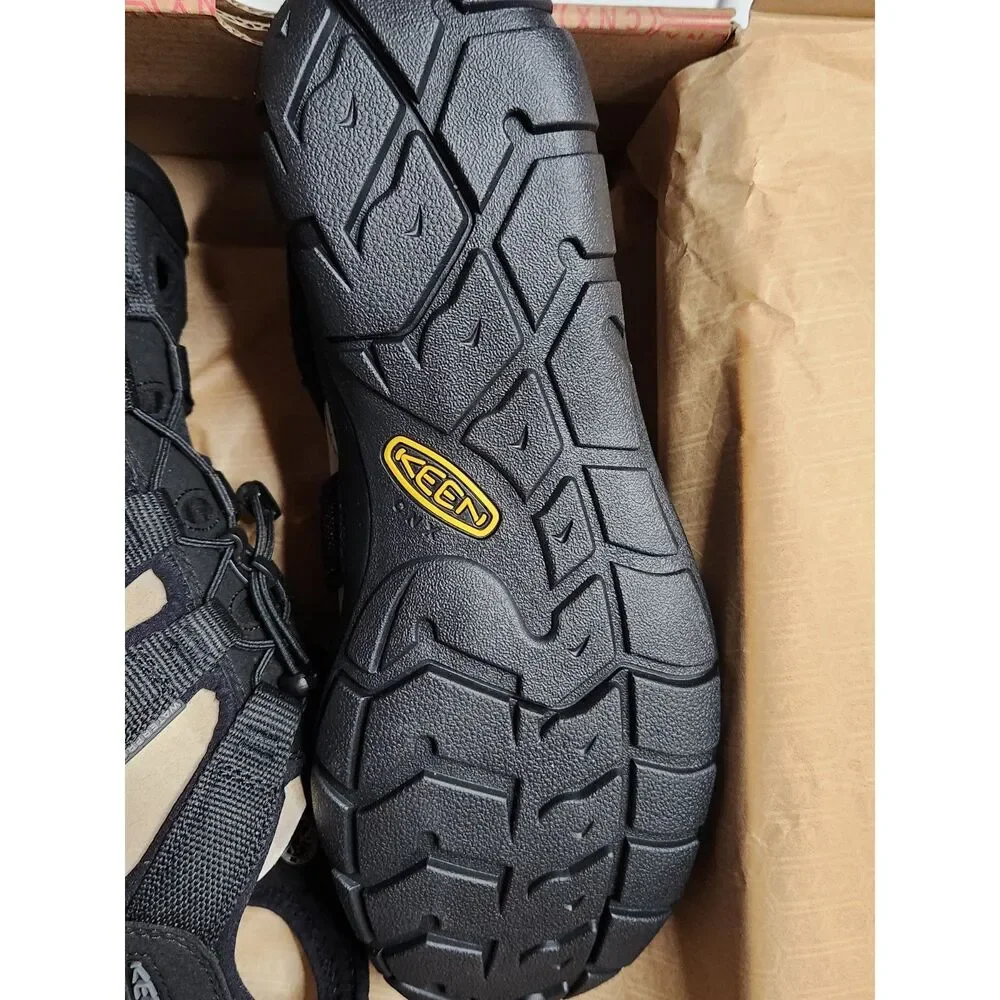 KEEN Clearwater CNX Men’s Sandals 10.5 Triple Black Waterproof